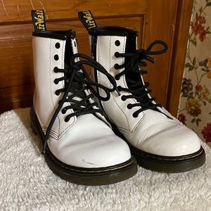 Kids Dr Martens 1460J